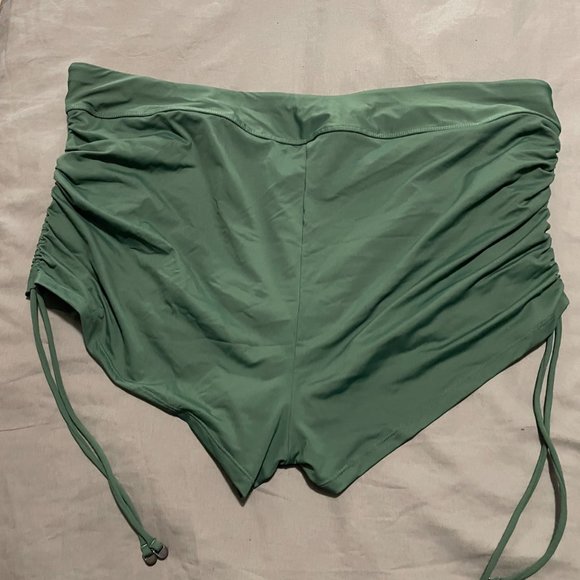 Addition Elle rushed boyshort swim bottoms - Picture 2 of 3